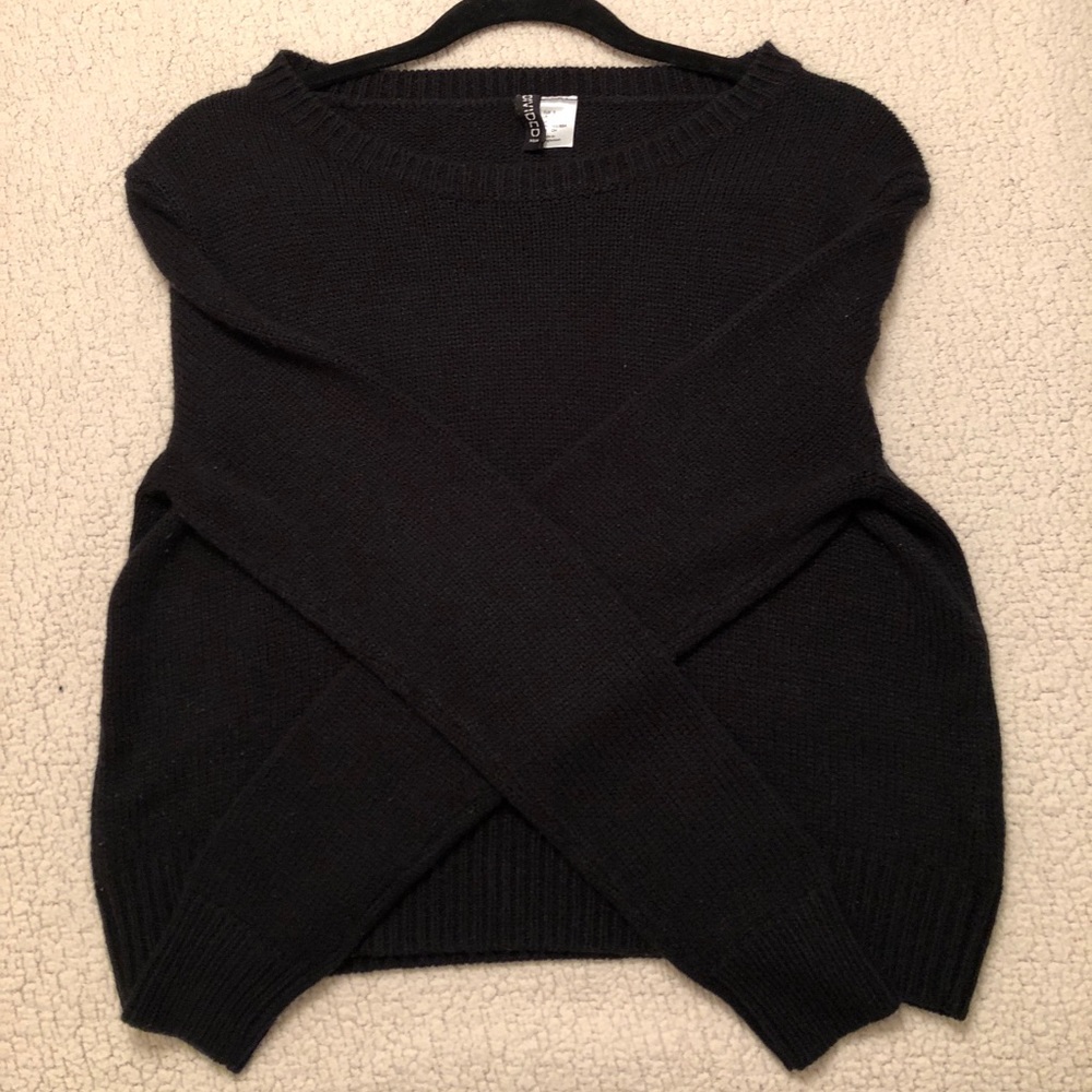 Black H&M sweater